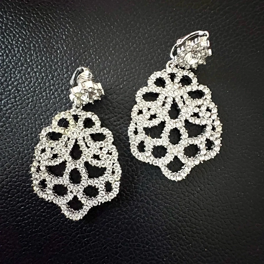 Kenneth Jay Lane crystal chandelier Earrings - Picture 3 of 4